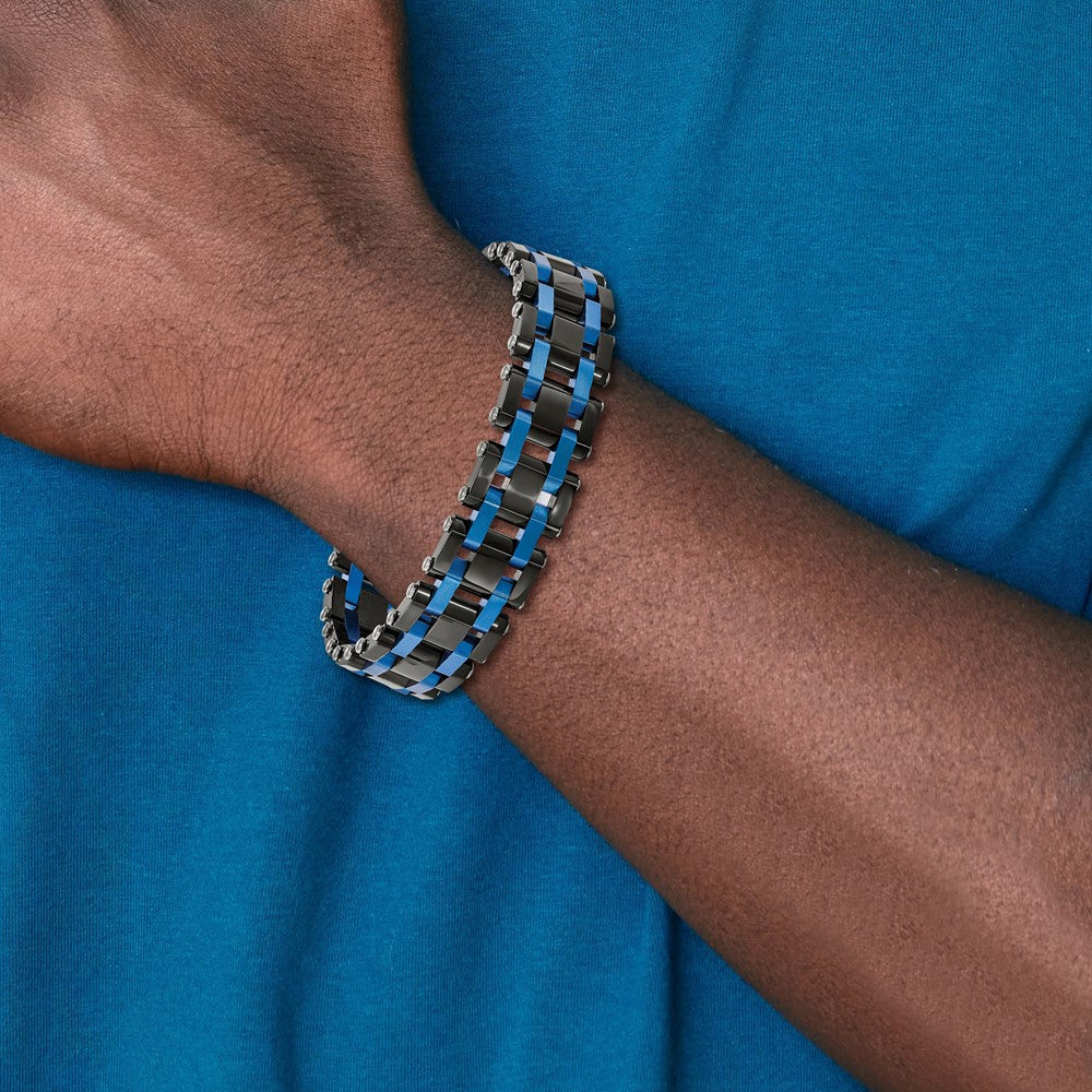 Chisel Stainless Steel Brushed and Polished Black and Blue IP-plated 8.5 inch Link Bracelet