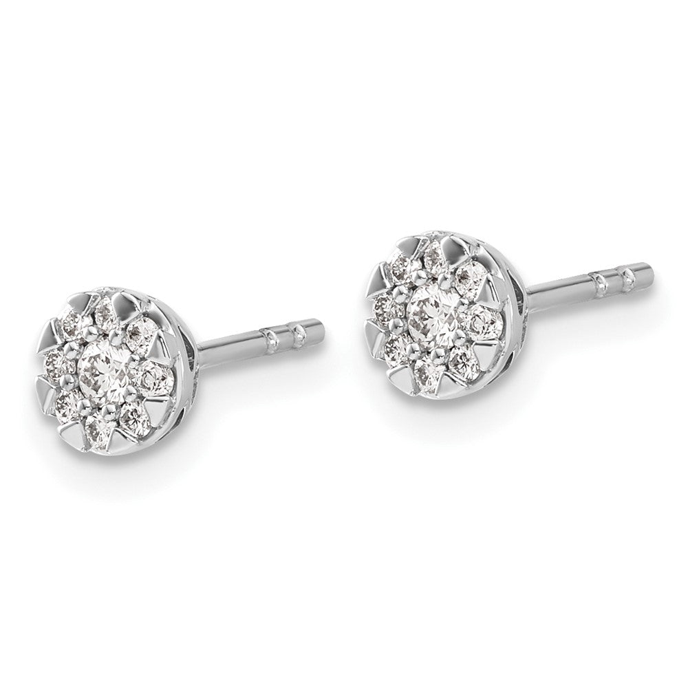 10k White Gold Diamond Cluster Earrings