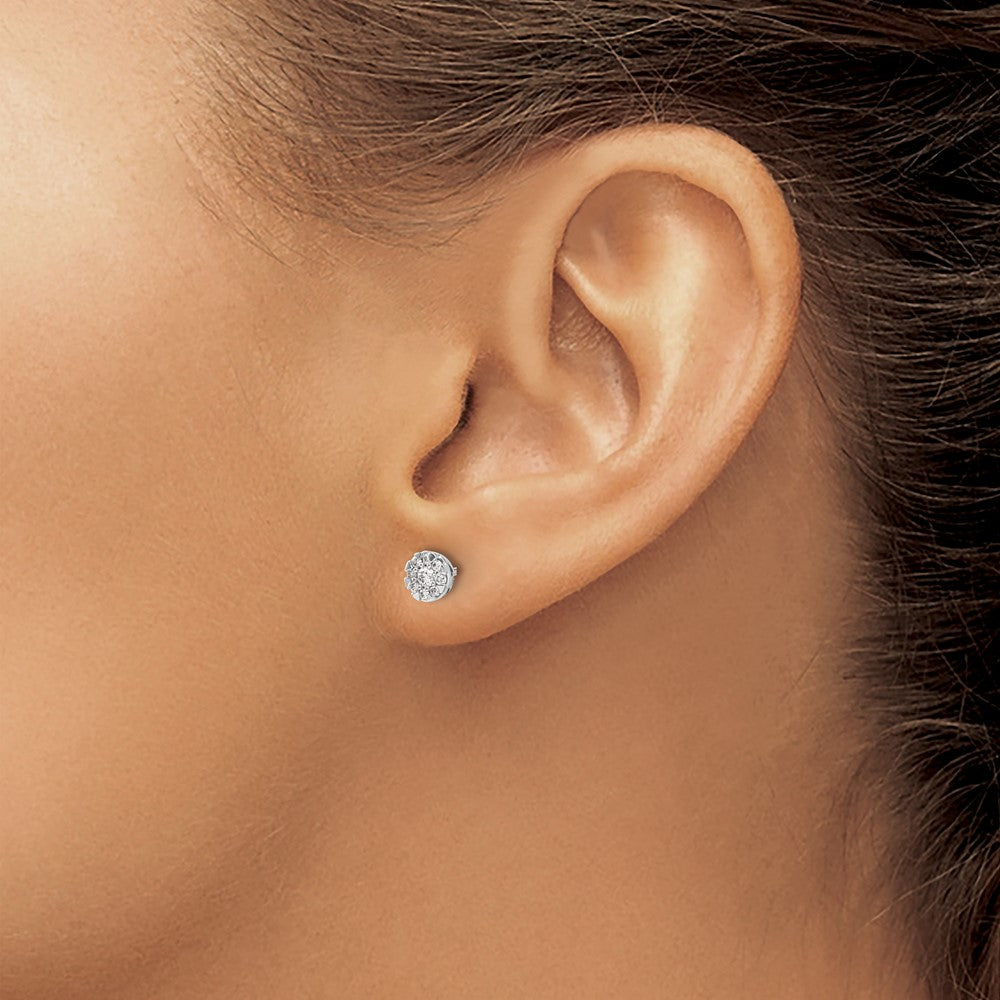 10k White Gold Diamond Cluster Earrings