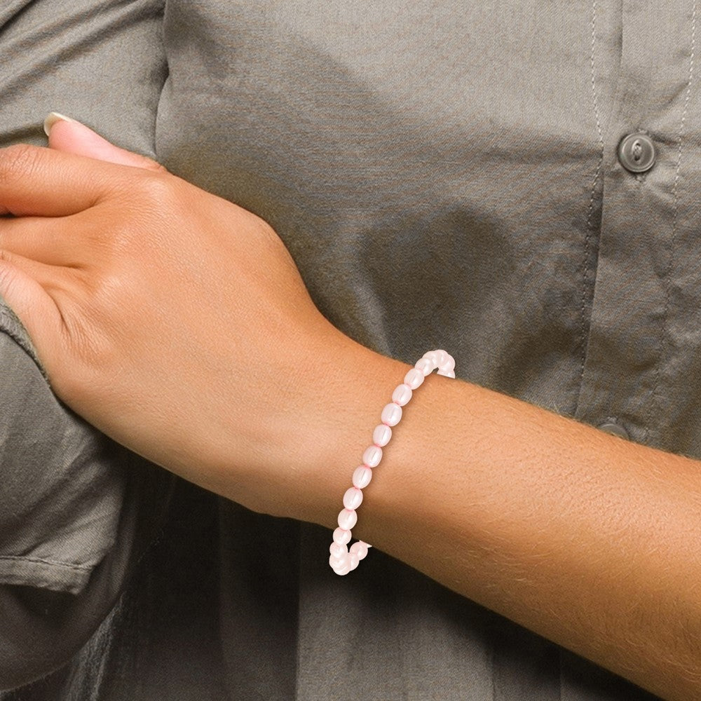 Children's 4-5mm Pink Rice Freshwater Cultured Pearl Stretch Bracelet