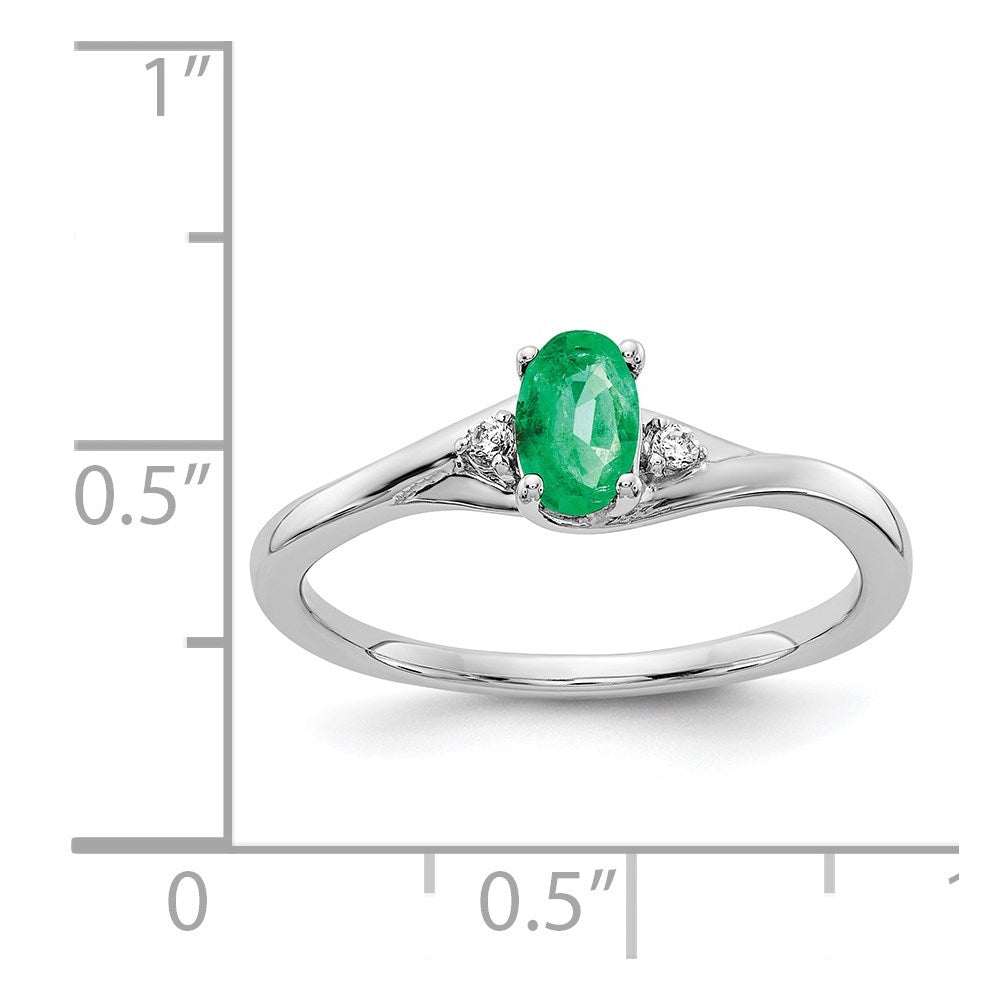 14k White Gold Diamond and Oval Emerald Ring