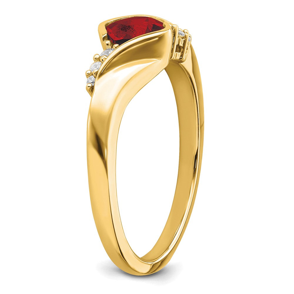 14k Garnet and Diamond Ring