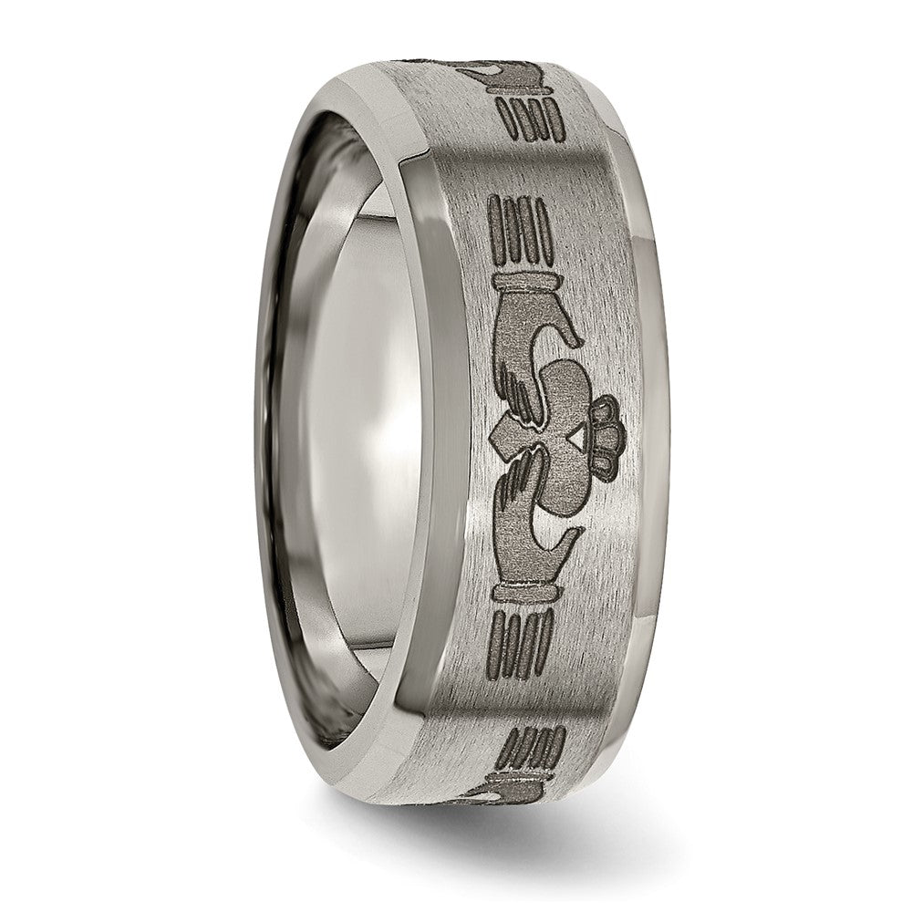 Chisel Titanium Brushed and Polished Claddagh Laser Design 8mm Beveled Edge Band