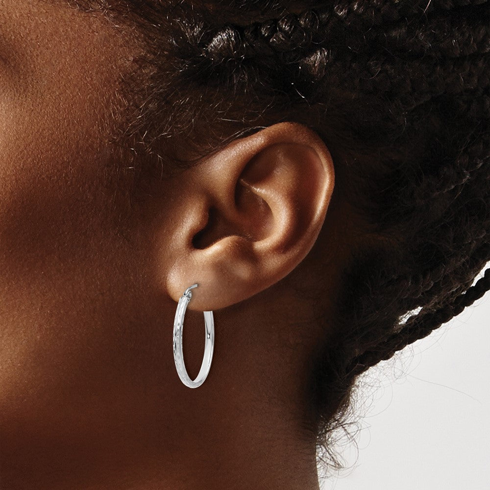 14k White Gold Lightweight Diamond-cut Oval Hoop Earrings