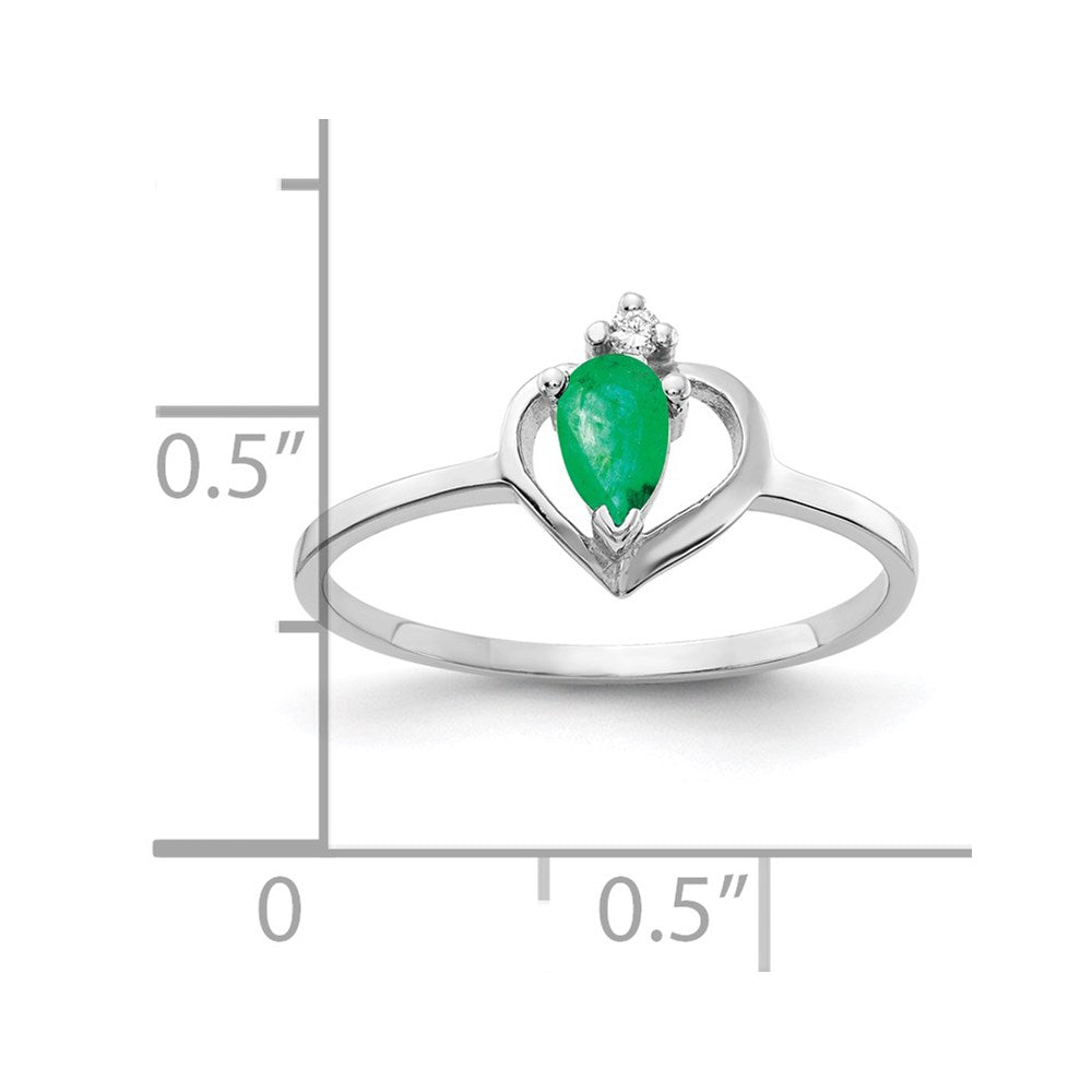 14k White Gold 5x3mm Pear Emerald VS Diamond ring