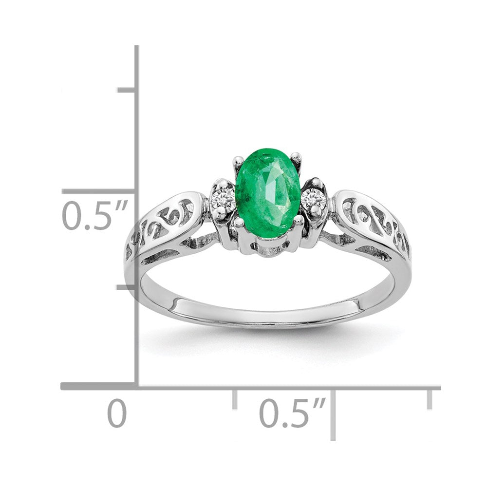 14k White Gold 6x4mm Oval Emerald A Diamond ring