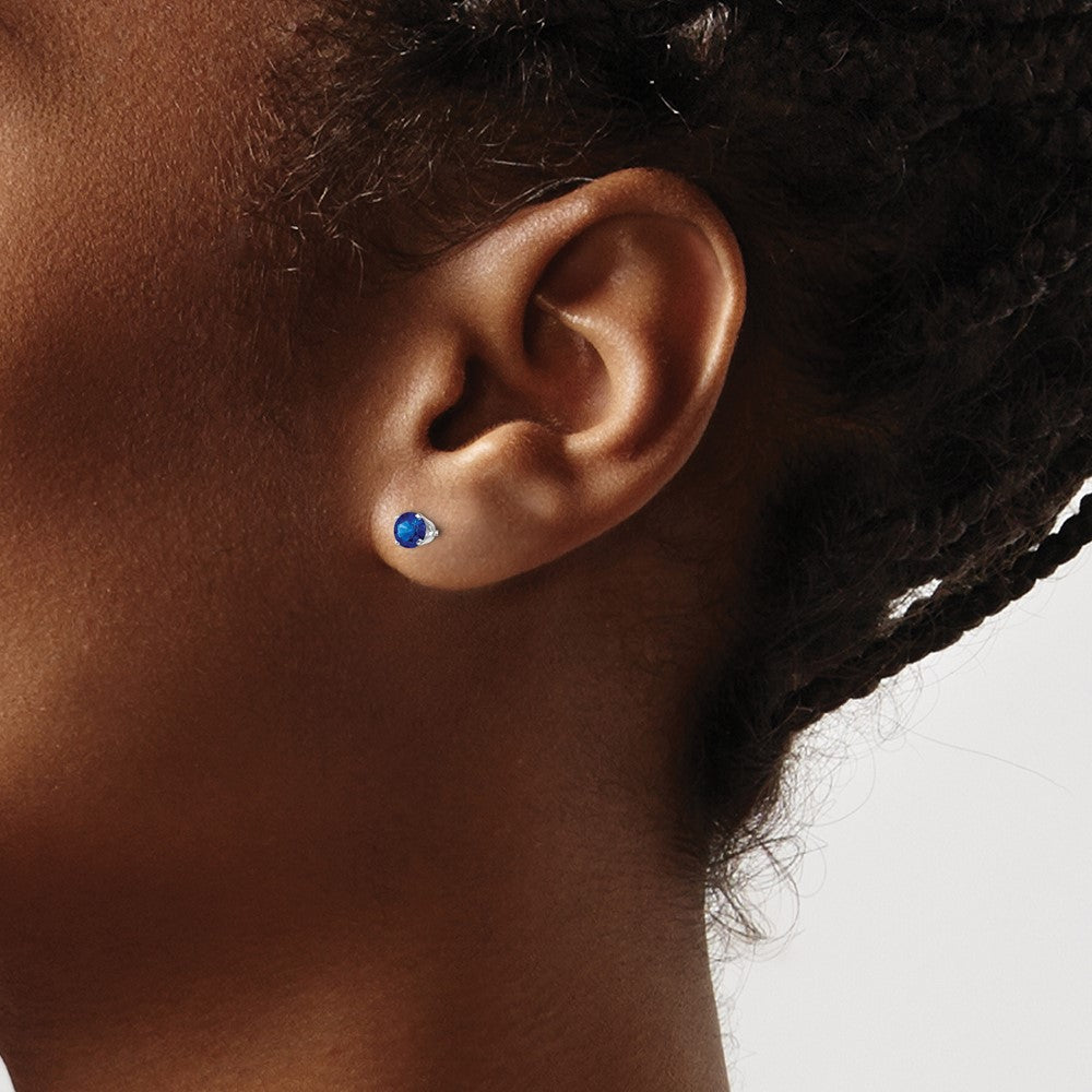 14k White Gold 4mm Sapphire Stud Earrings