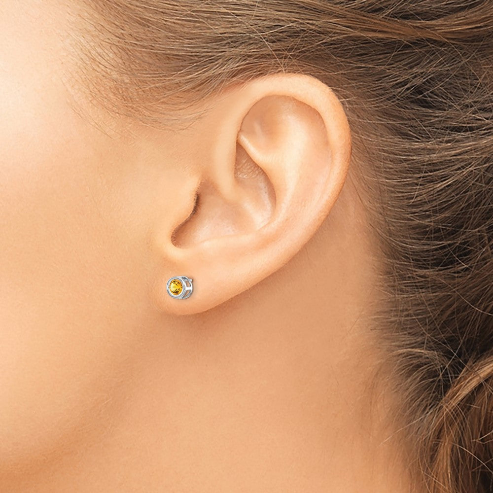 14k White Gold November 4mm Citrine Earrings