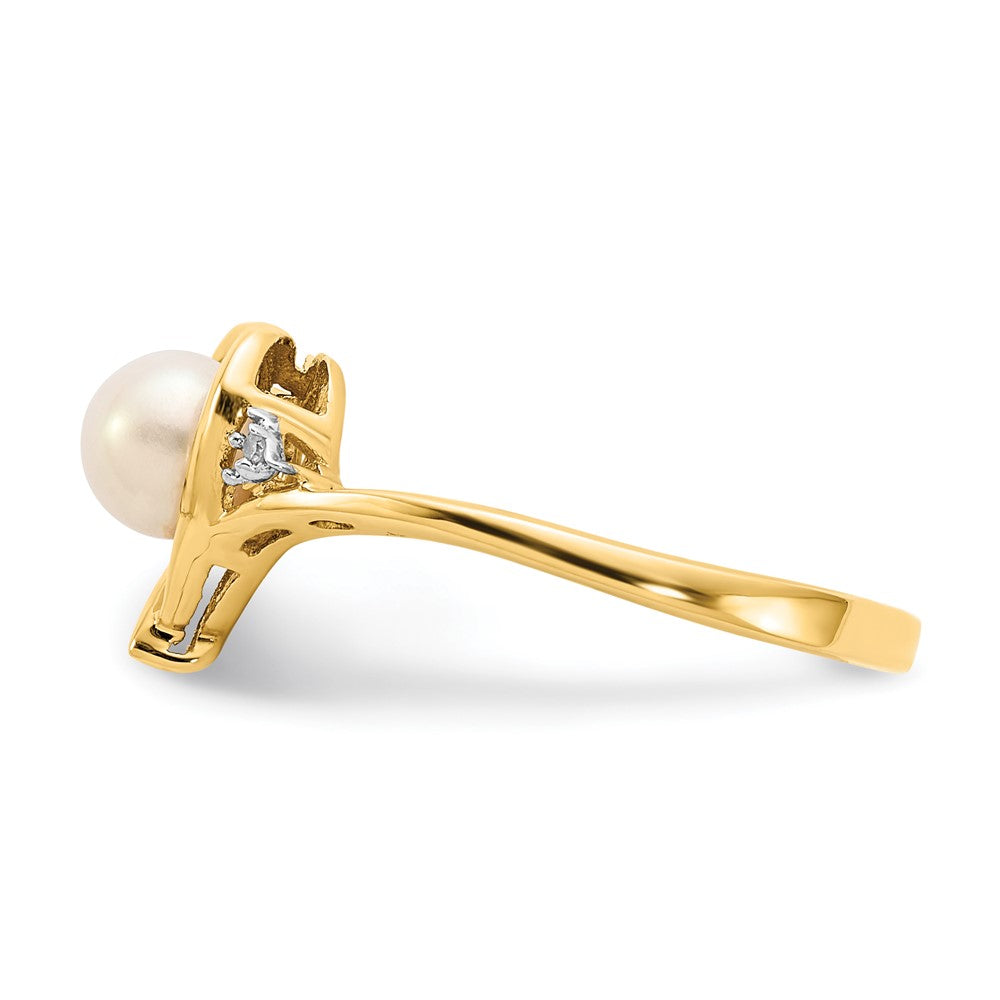 14k Yellow Gold FW Cultured Pearl and Diamond Heart Ring