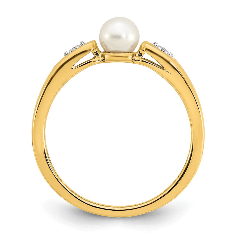 14k FW Cultured Pearl and Diamond Ring