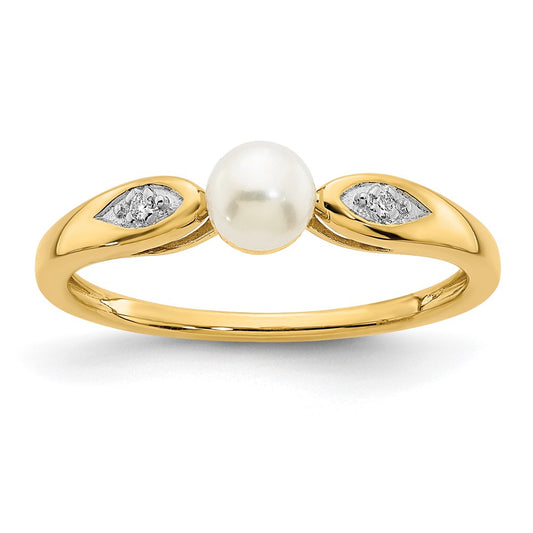 14k FW Cultured Pearl and Diamond Ring