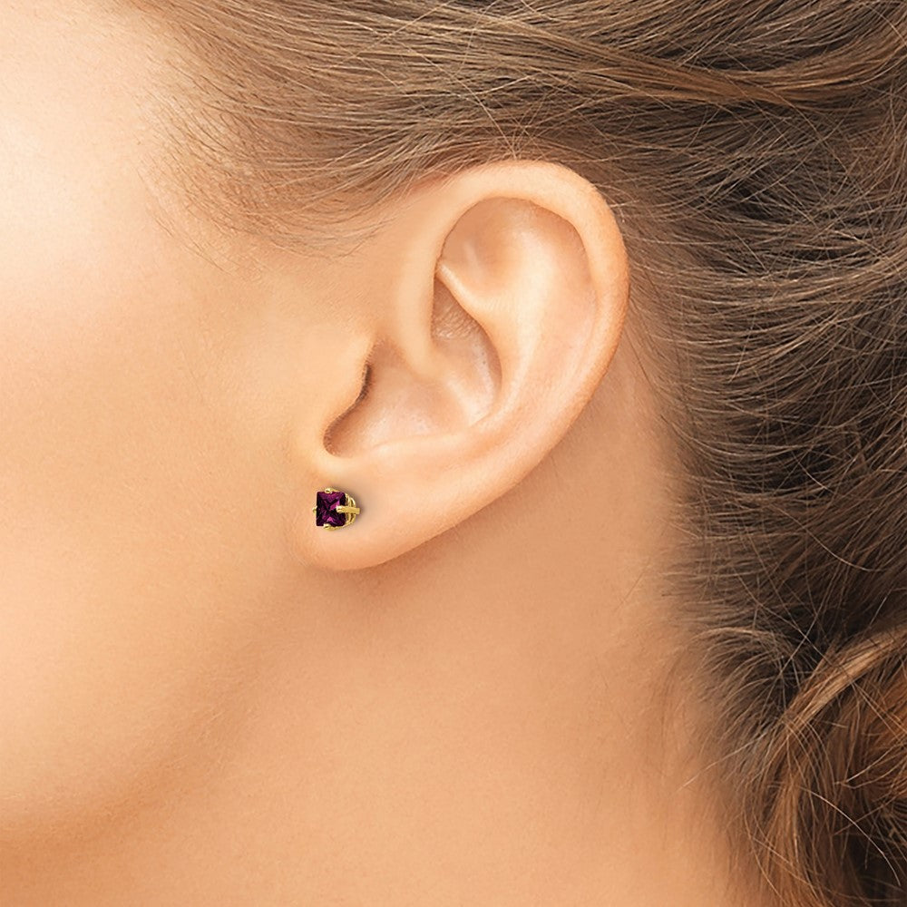14k Yellow Gold 4mm Princess Cut Rhodolite Garnet earring