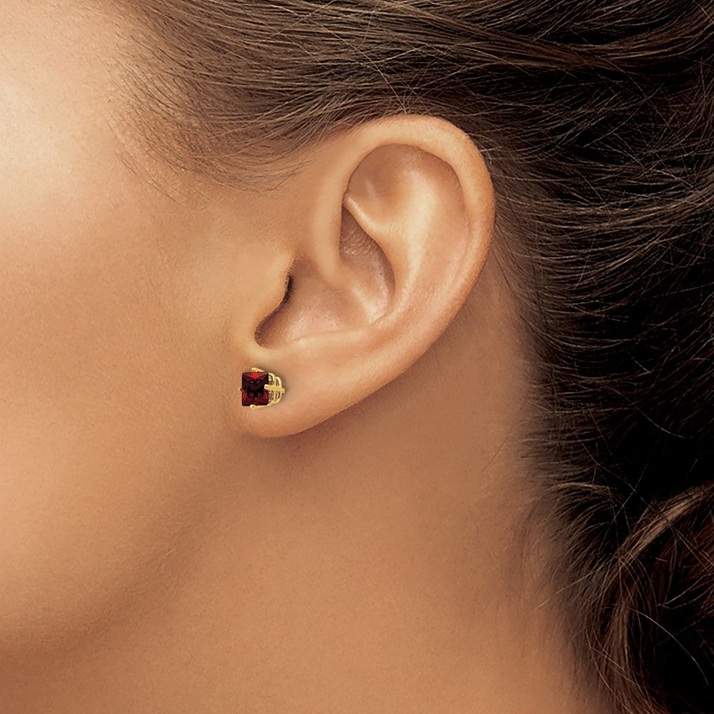 14k 5mm Princess Cut Garnet Earrings