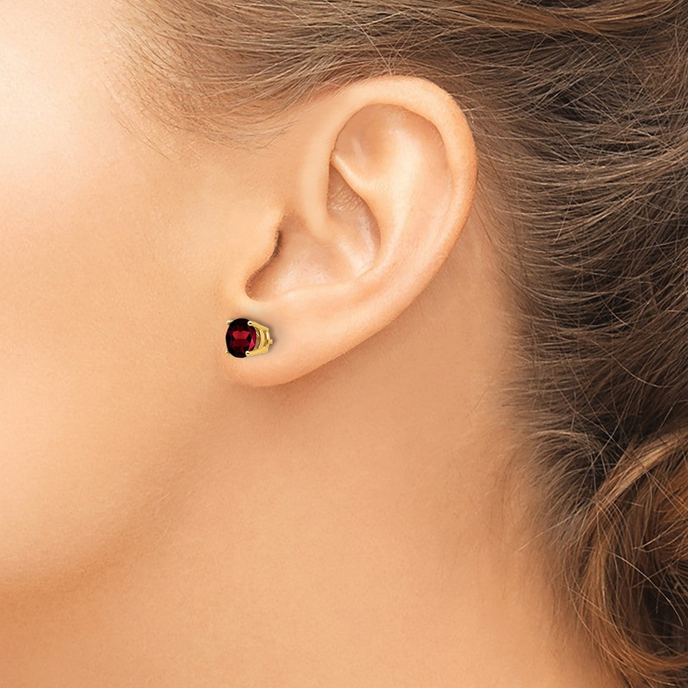 14k Yellow Gold 6mm Garnet Post Earrings