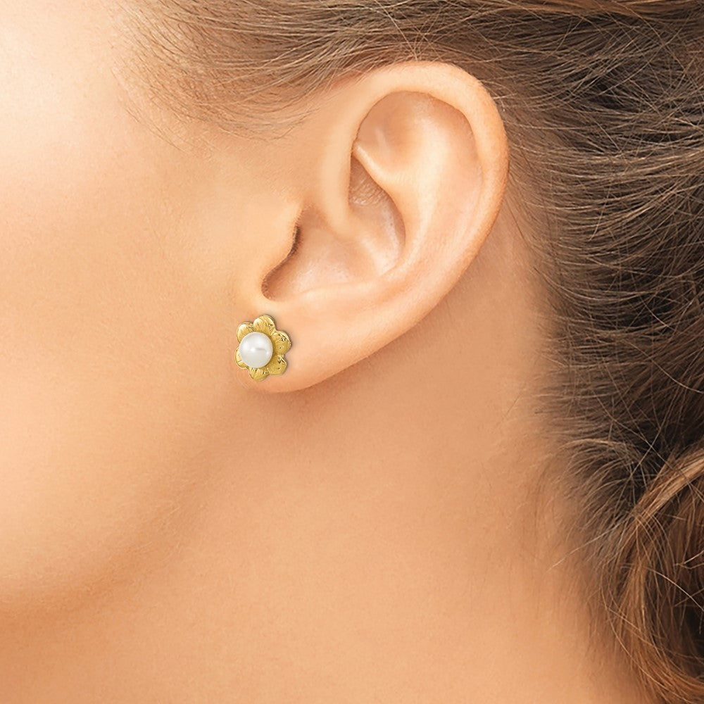 14k 3-4mm White Button Freshwater Cultured Pearl Flower Post Earrings