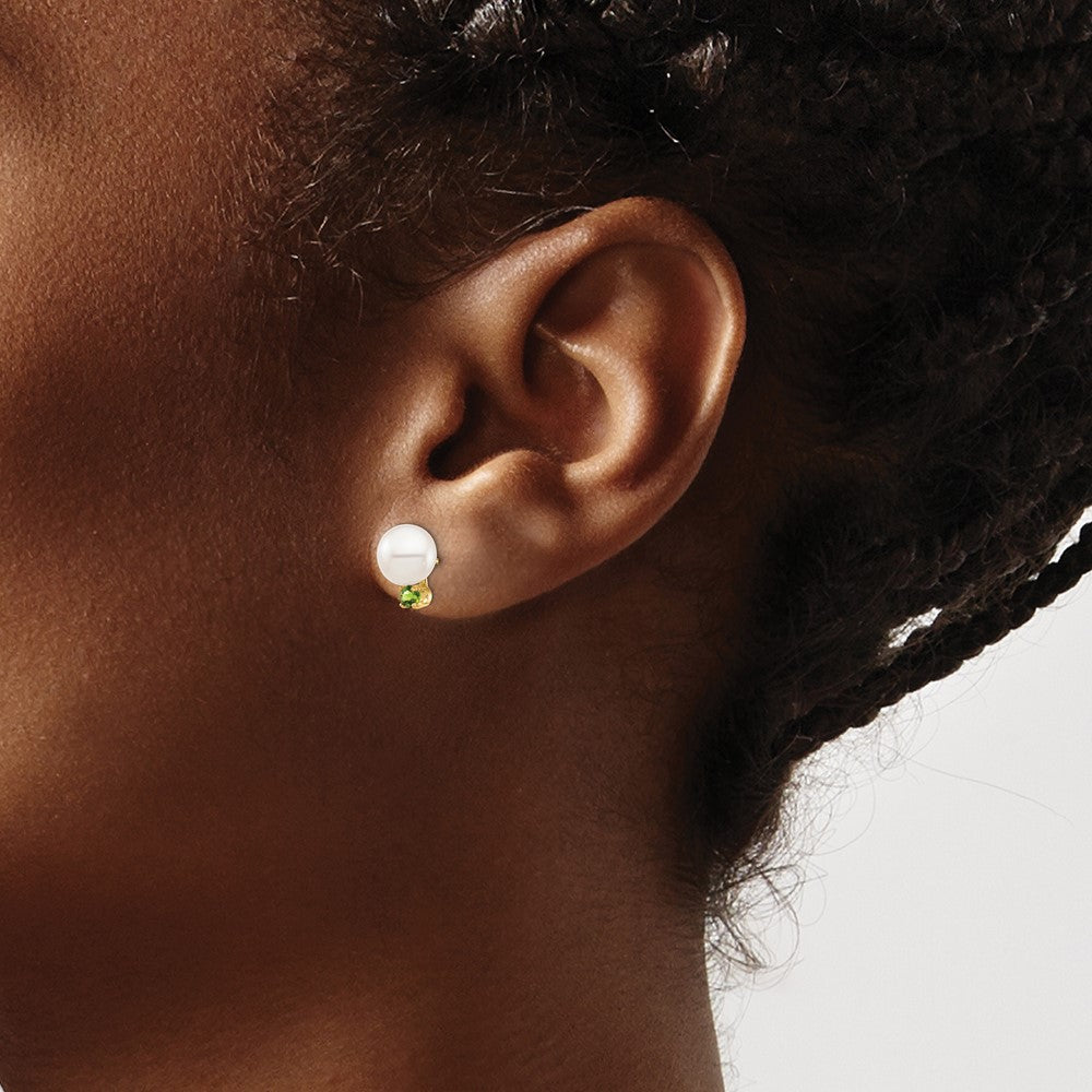 14k 7-7.5mm White Round Freshwater Cultured Pearl and .14PE Peridot Post Earrings