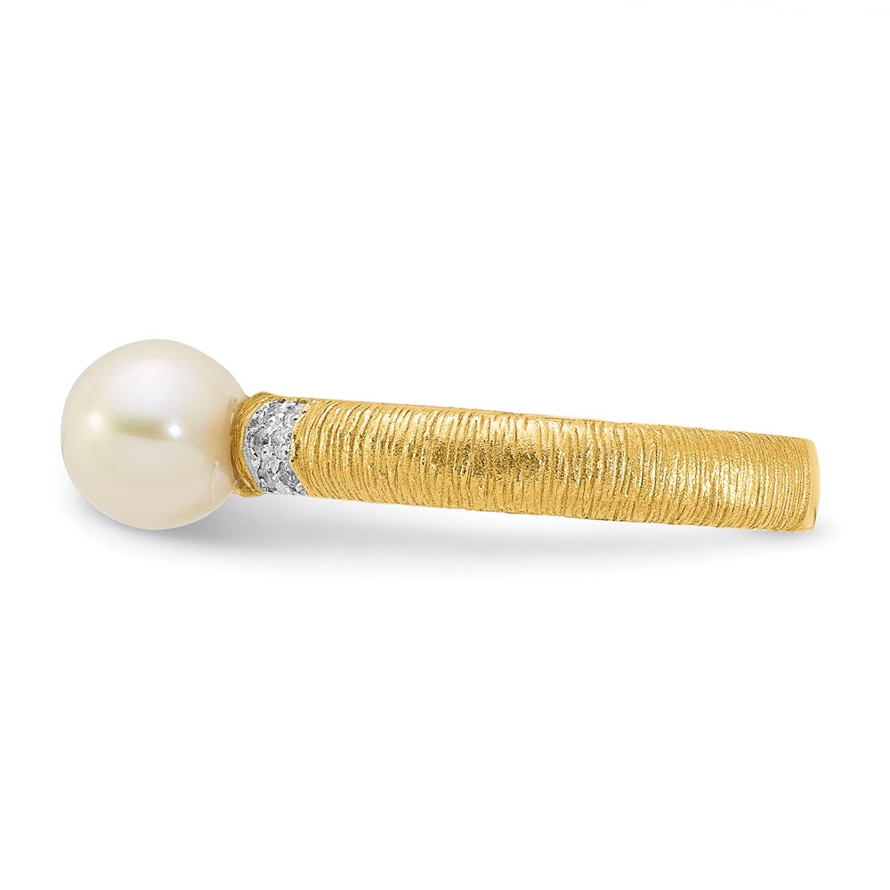 14K Textured 6-7mm Round White FWC Pearl and .09ct Diamond Ring