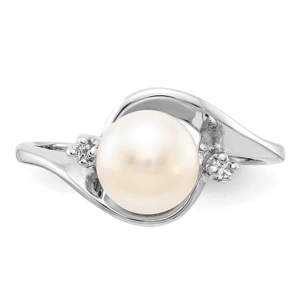 14k White Gold 7mm FW Cultured Pearl VS Diamond ring
