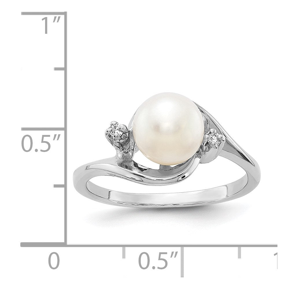 14k White Gold 7mm FW Cultured Pearl VS Diamond ring