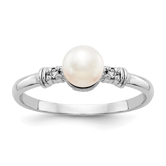 14k White Gold 5mm FW Cultured Pearl VS Diamond ring