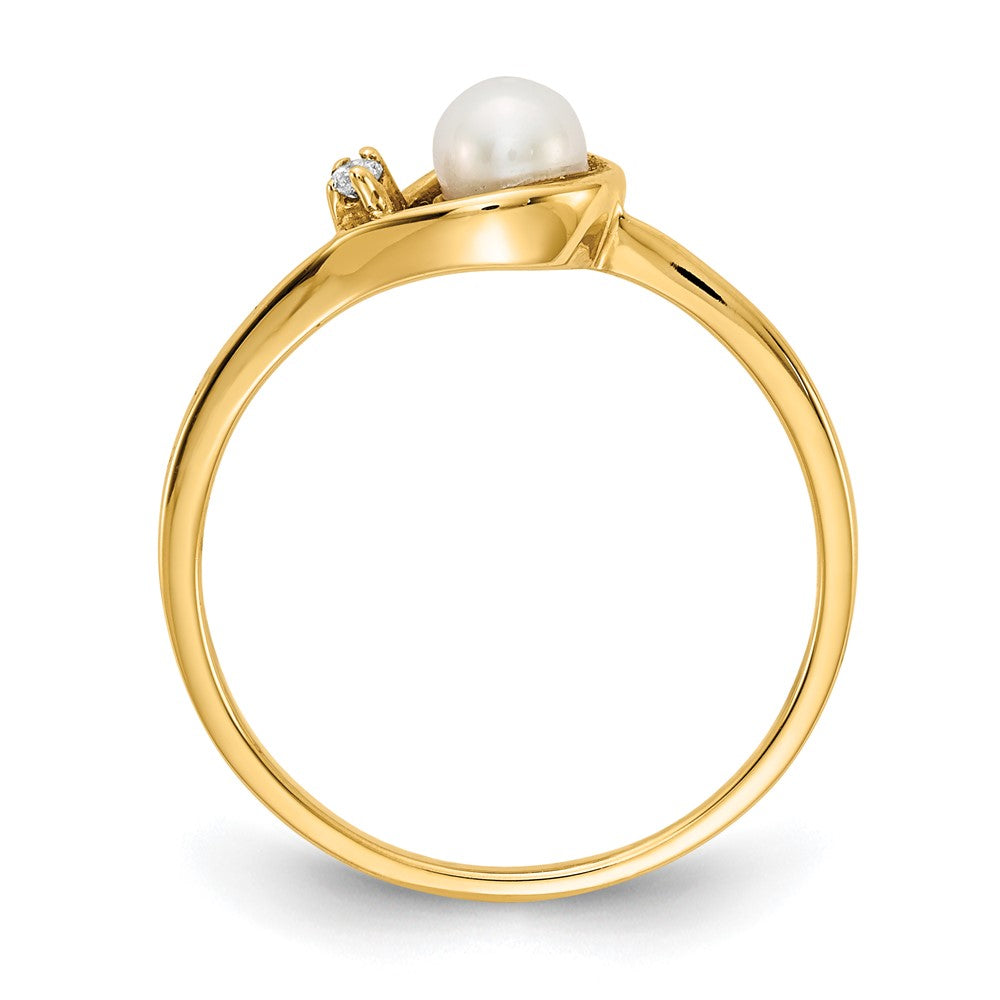 14k 4mm FW Cultured Pearl A Diamond ring