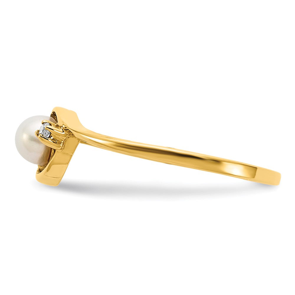 14k 4mm FW Cultured Pearl AAA Diamond ring