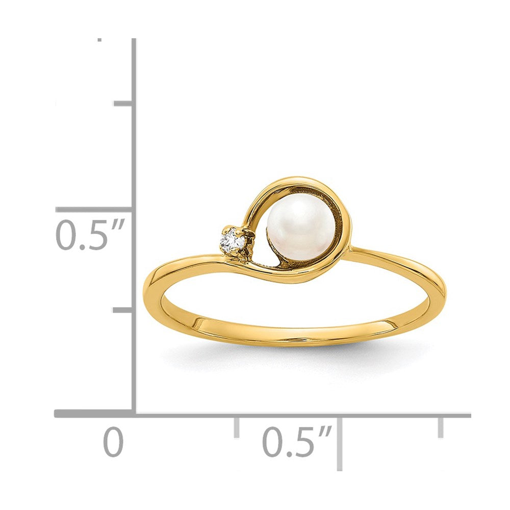 14k 4mm FW Cultured Pearl A Diamond ring