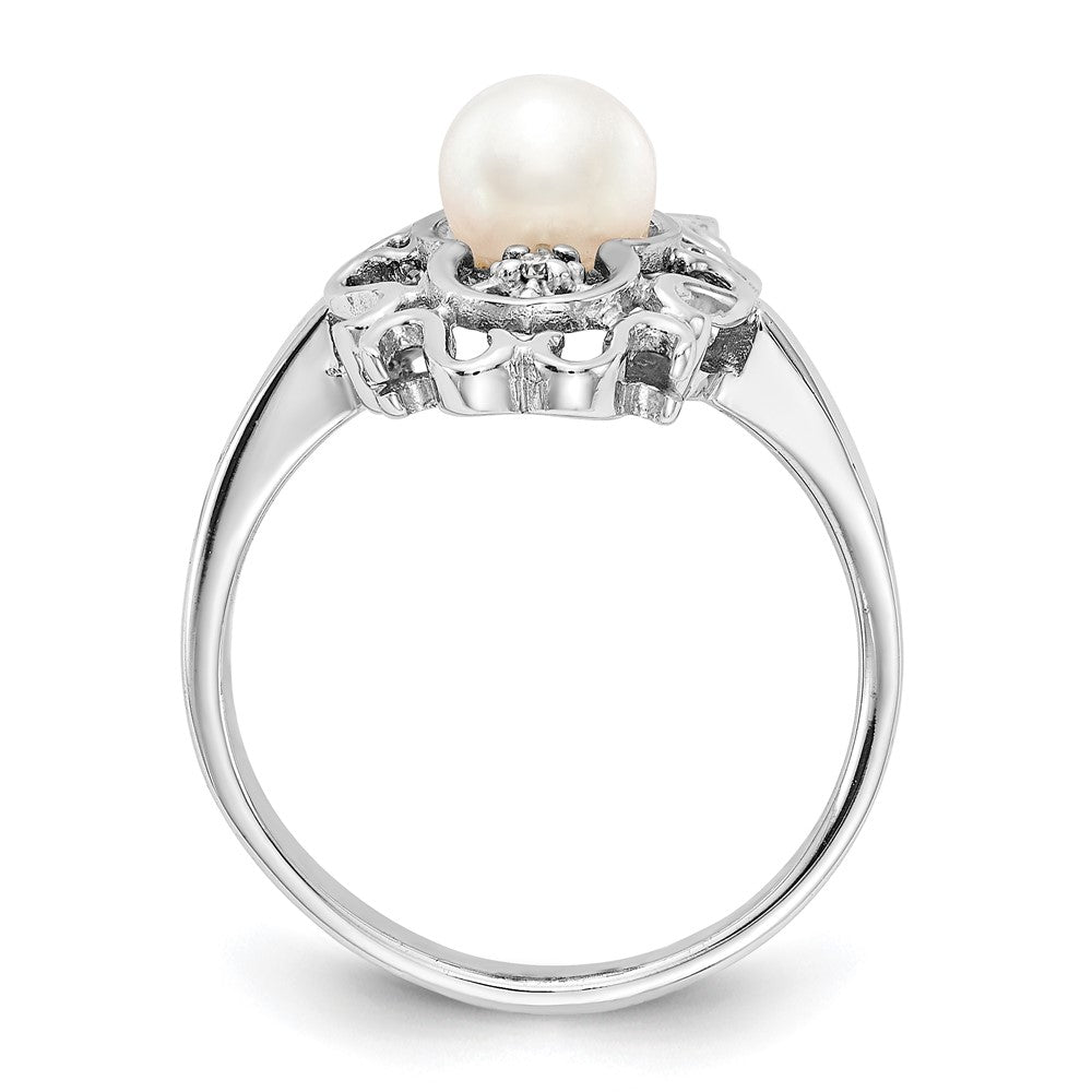 14k White Gold 5.5mm FW Cultured Pearl VS Diamond ring