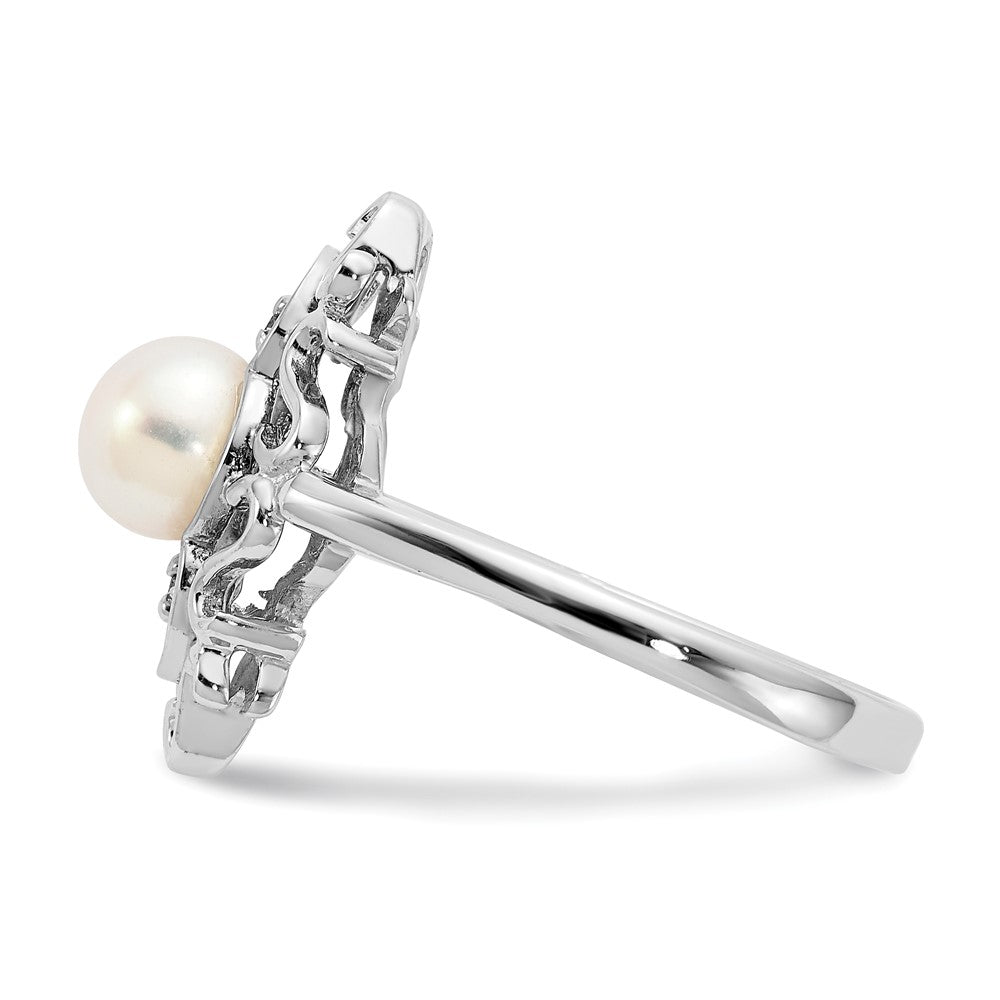 14k White Gold 5.5mm FW Cultured Pearl AAA Diamond ring