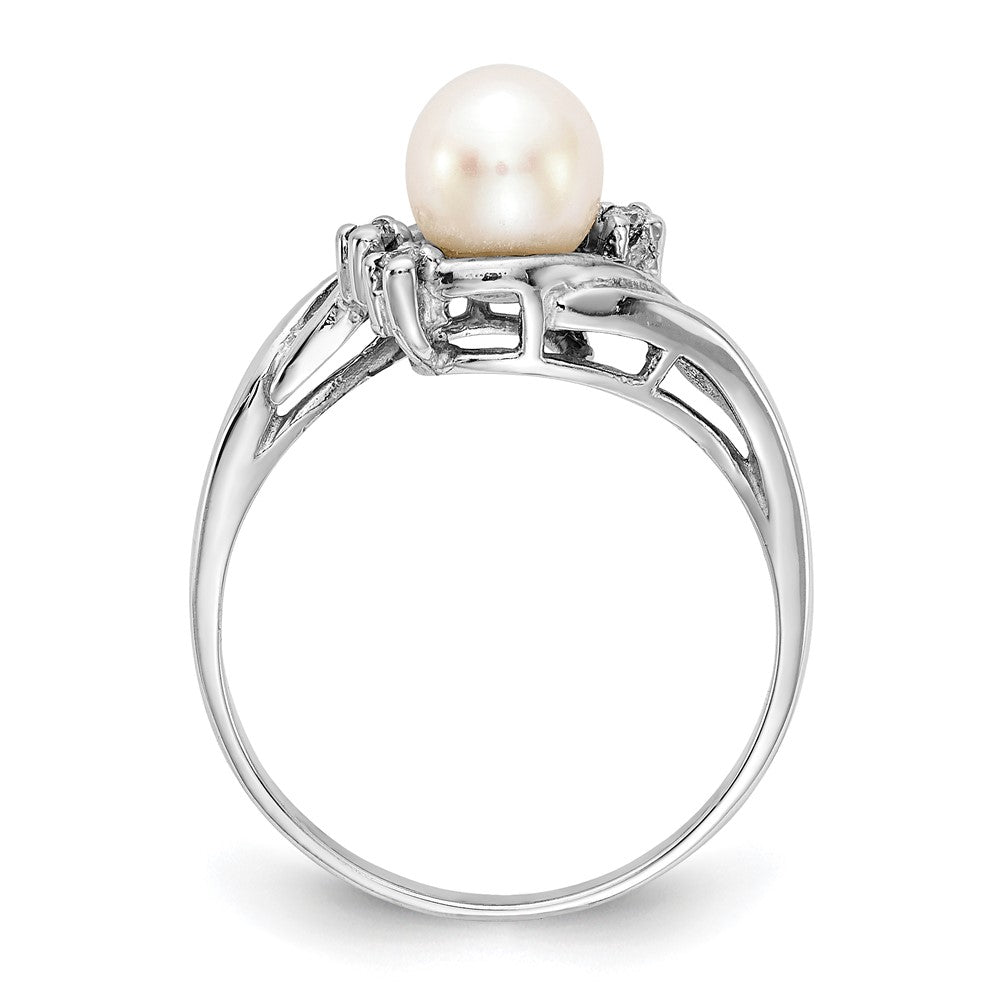 14k White Gold 6mm FW Cultured Pearl A Diamond ring