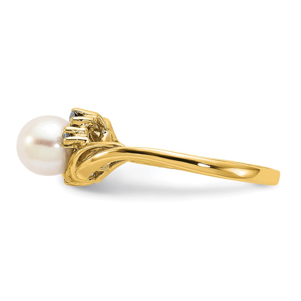 14k Gold 6mm FW Cultured Pearl A Diamond ring