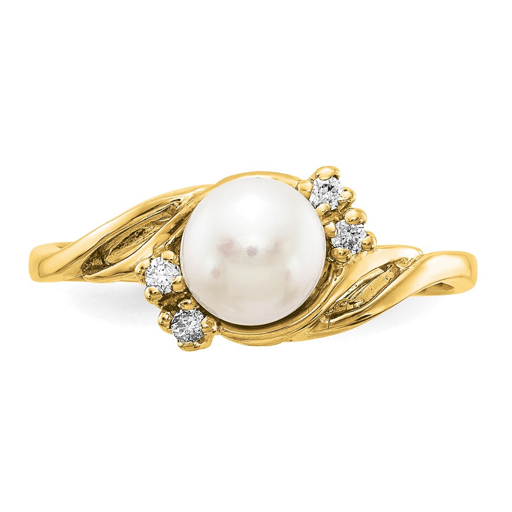 14k Gold 6mm FW Cultured Pearl A Diamond ring