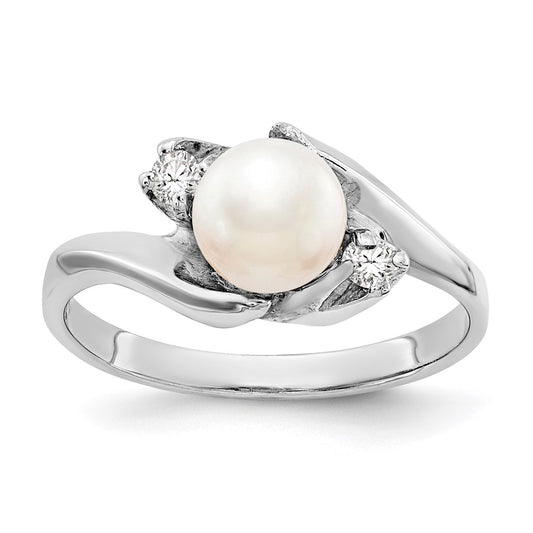 14k White Gold 6mm FW Cultured Pearl AAA Diamond ring