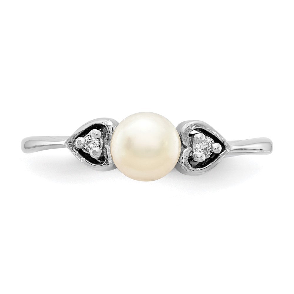 14k White Gold 4.5mm FW Cultured Pearl AAA Diamond ring