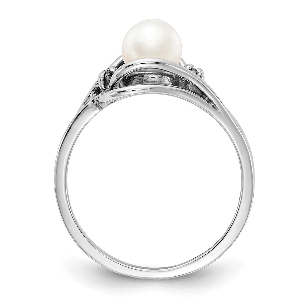14k White Gold 5.5mm FW Cultured Pearl VS Diamond ring