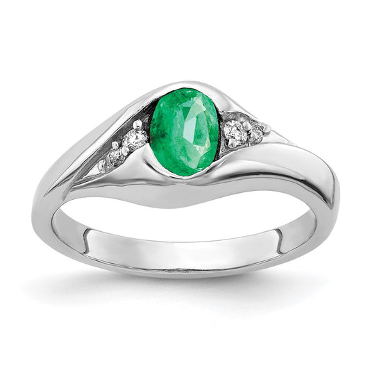 14k White Gold 6x4mm Oval Emerald AAA Diamond ring