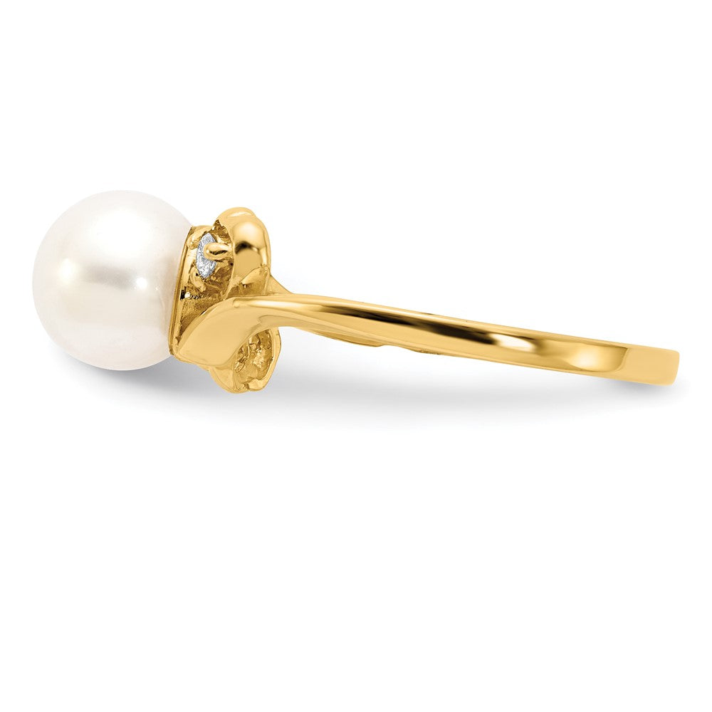14k Gold 7mm FW Cultured Pearl VS Diamond ring
