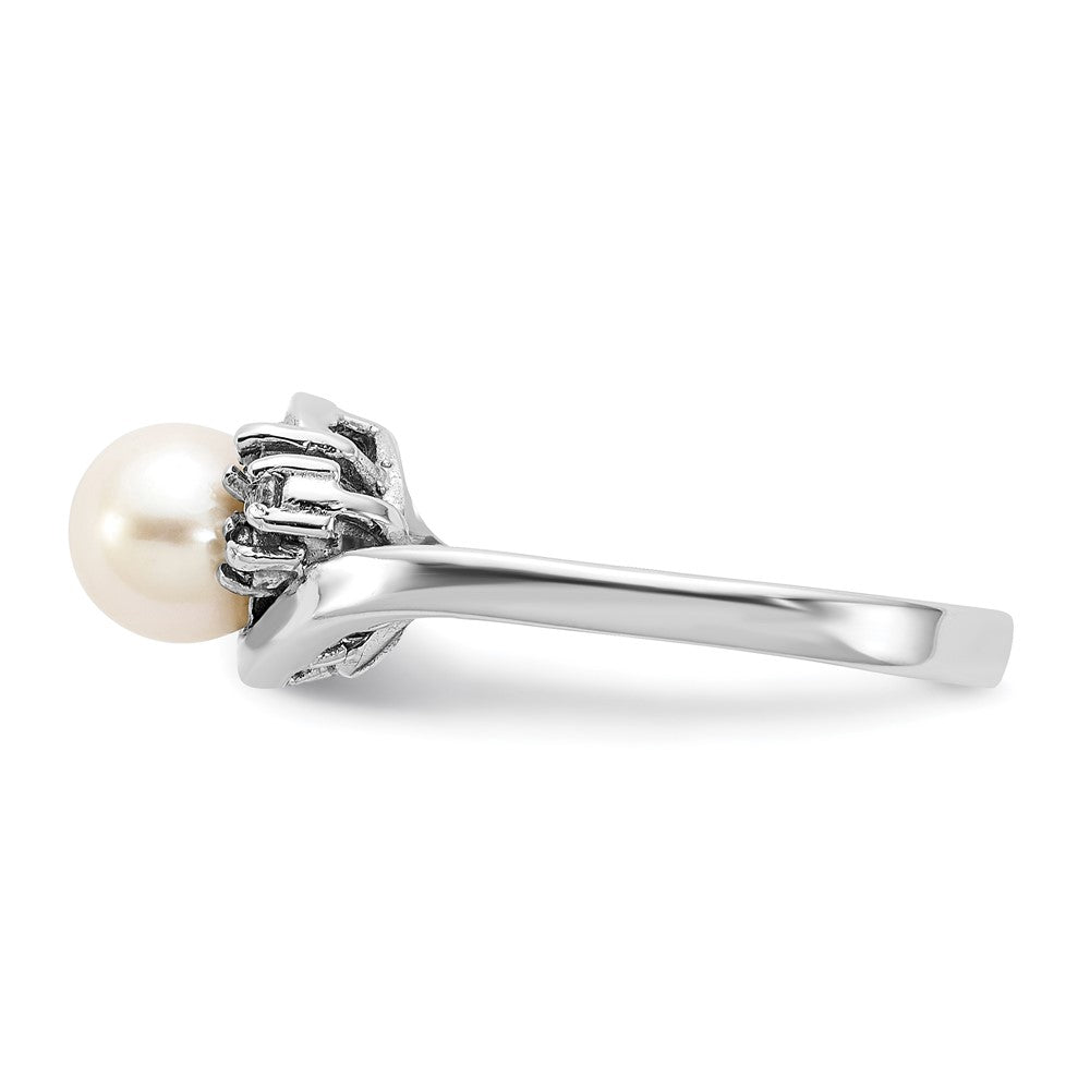 14k White Gold 6mm FW Cultured Pearl A Diamond Ring