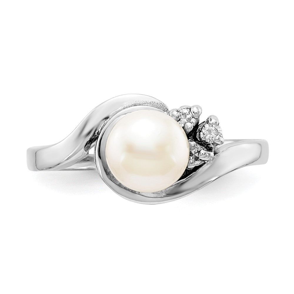 14k White Gold 6mm FW Cultured Pearl A Diamond Ring