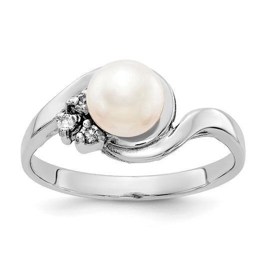 14k White Gold 6mm FW Cultured Pearl A Diamond Ring