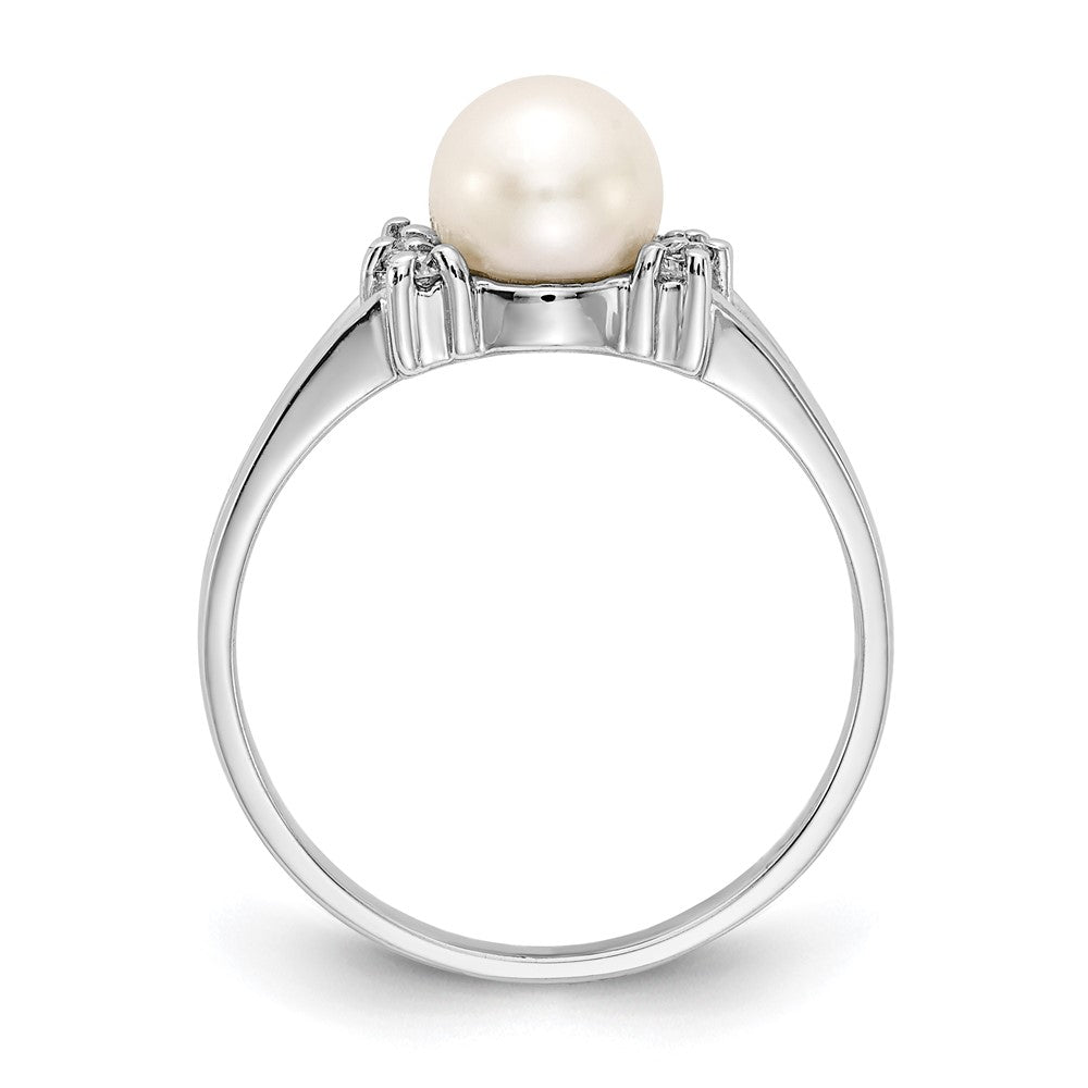 14k White Gold 6mm FW Cultured Pearl VS Diamond ring