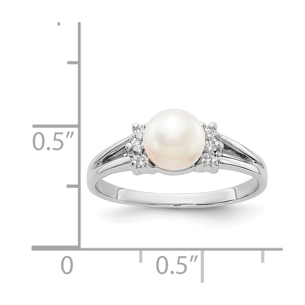 14k White Gold 6mm FW Cultured Pearl A Diamond ring