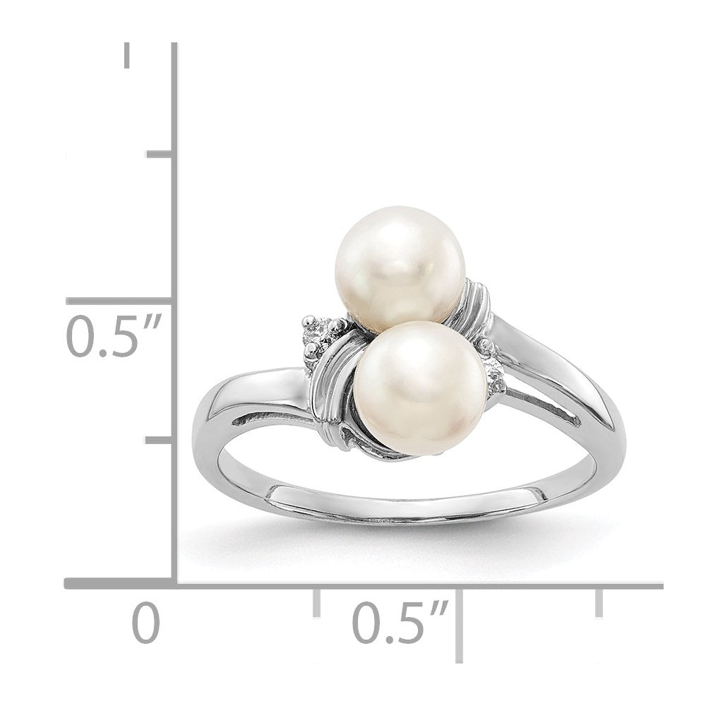 14k White Gold 5.5mm FW Cultured Pearl AA Diamond ring