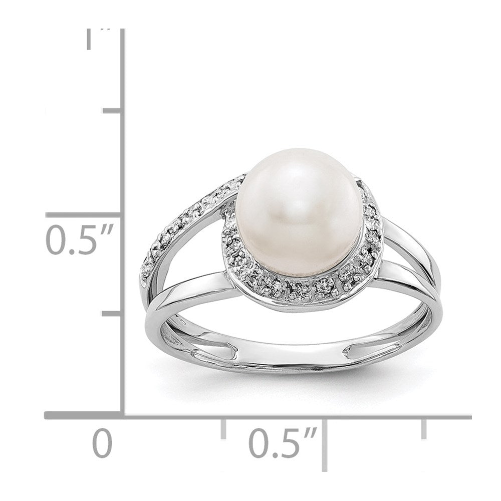 14k White Gold 7.5mm FW Cultured Pearl A Diamond ring