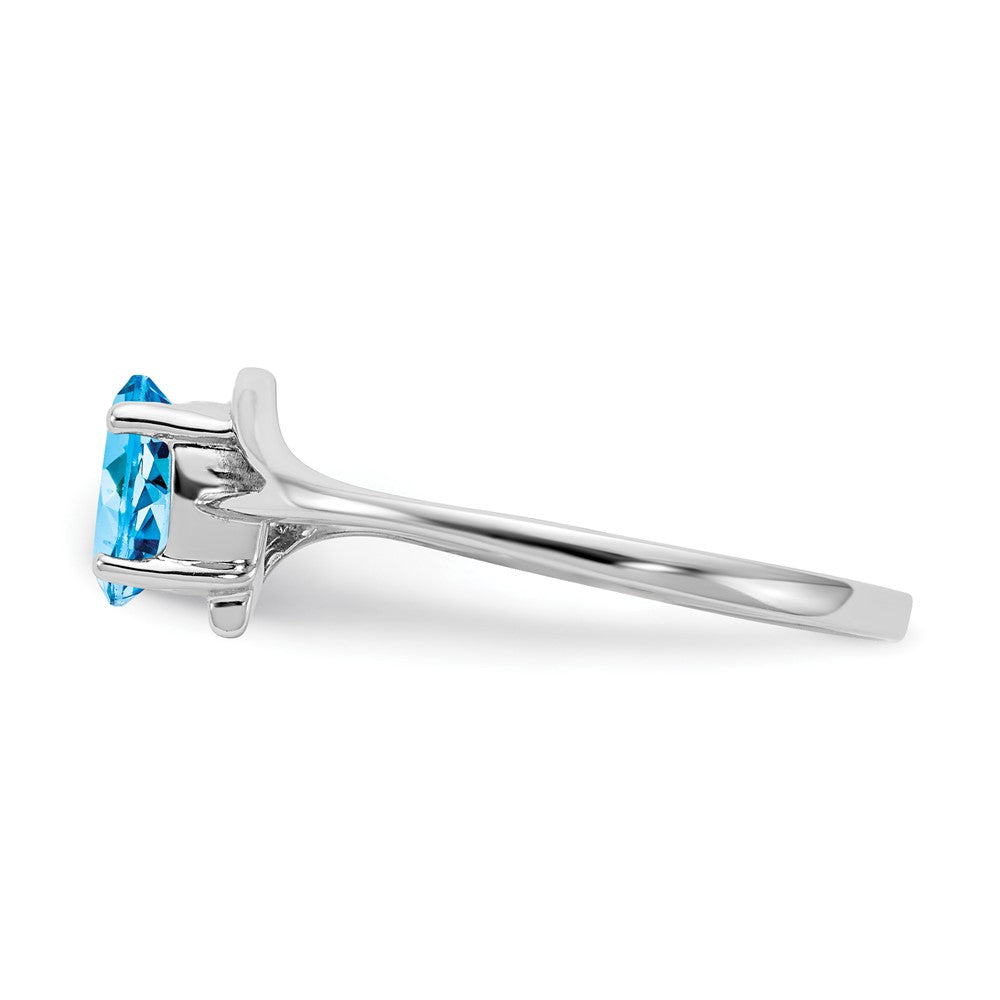 14k White Gold 6x4mm Oval Blue Topaz ring