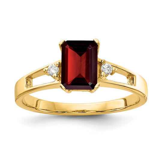 14k 7x5mm Emerald Cut Garnet A Diamond ring