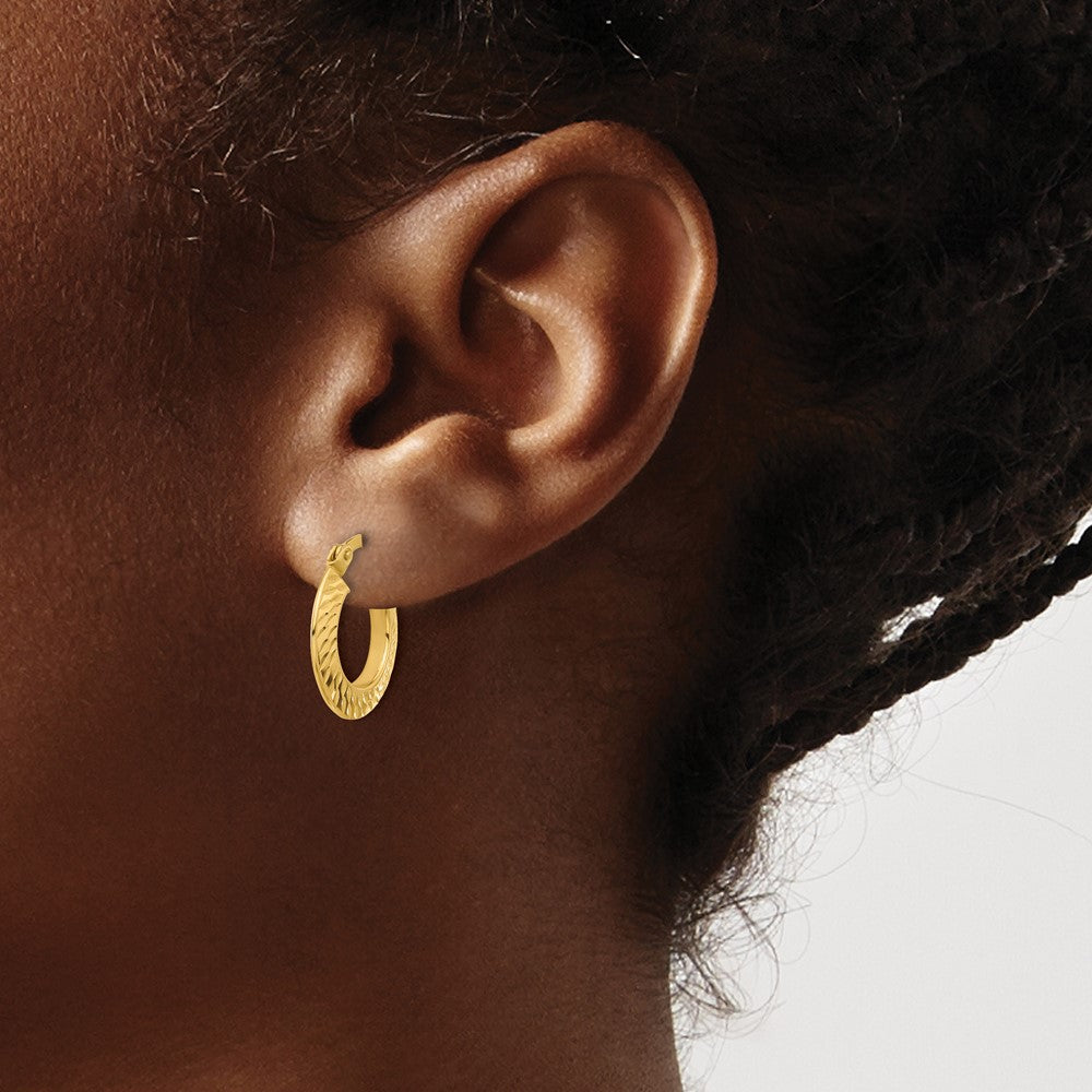 14K Polished and Diamond-cut Knife Edge Hoop Earrings